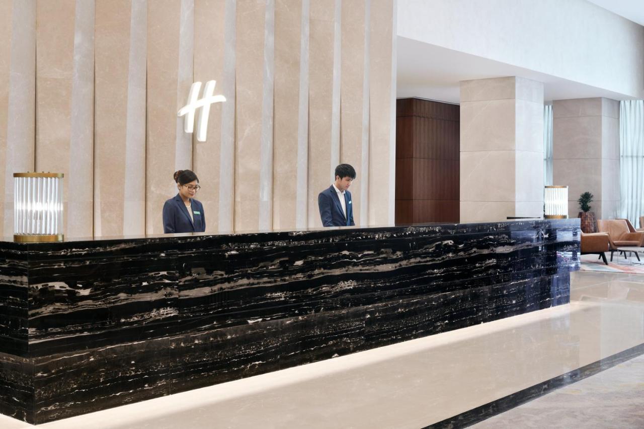 Holiday Inn Dubai Al-Maktoum Airport By Ihg Exterior foto