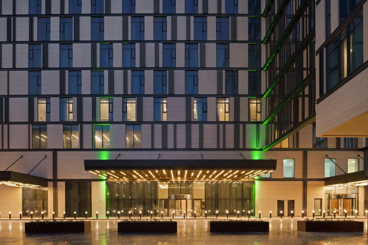 Holiday Inn Dubai Al-Maktoum Airport By Ihg Exterior foto